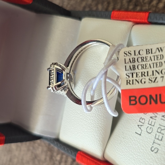 BEAUTIFUL BLUE & WHITE SAPPHIRE LAB CREATED GEMSTONE STERLING SILVER RING SIZE 7 - Picture 7 of 12